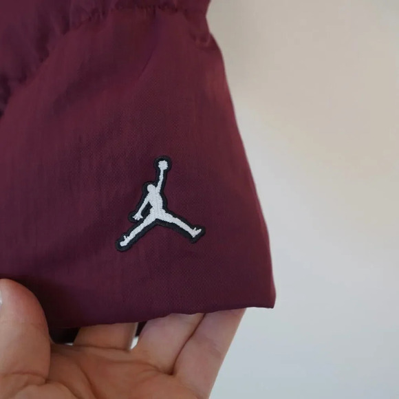 Air Jordan Oversized Puffer Jacket Men's Large Bordeaux - Picture 3 of 12